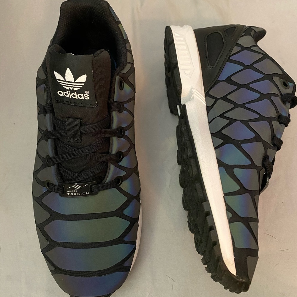Adidas ZX Flux Xenopeltis kids size 5